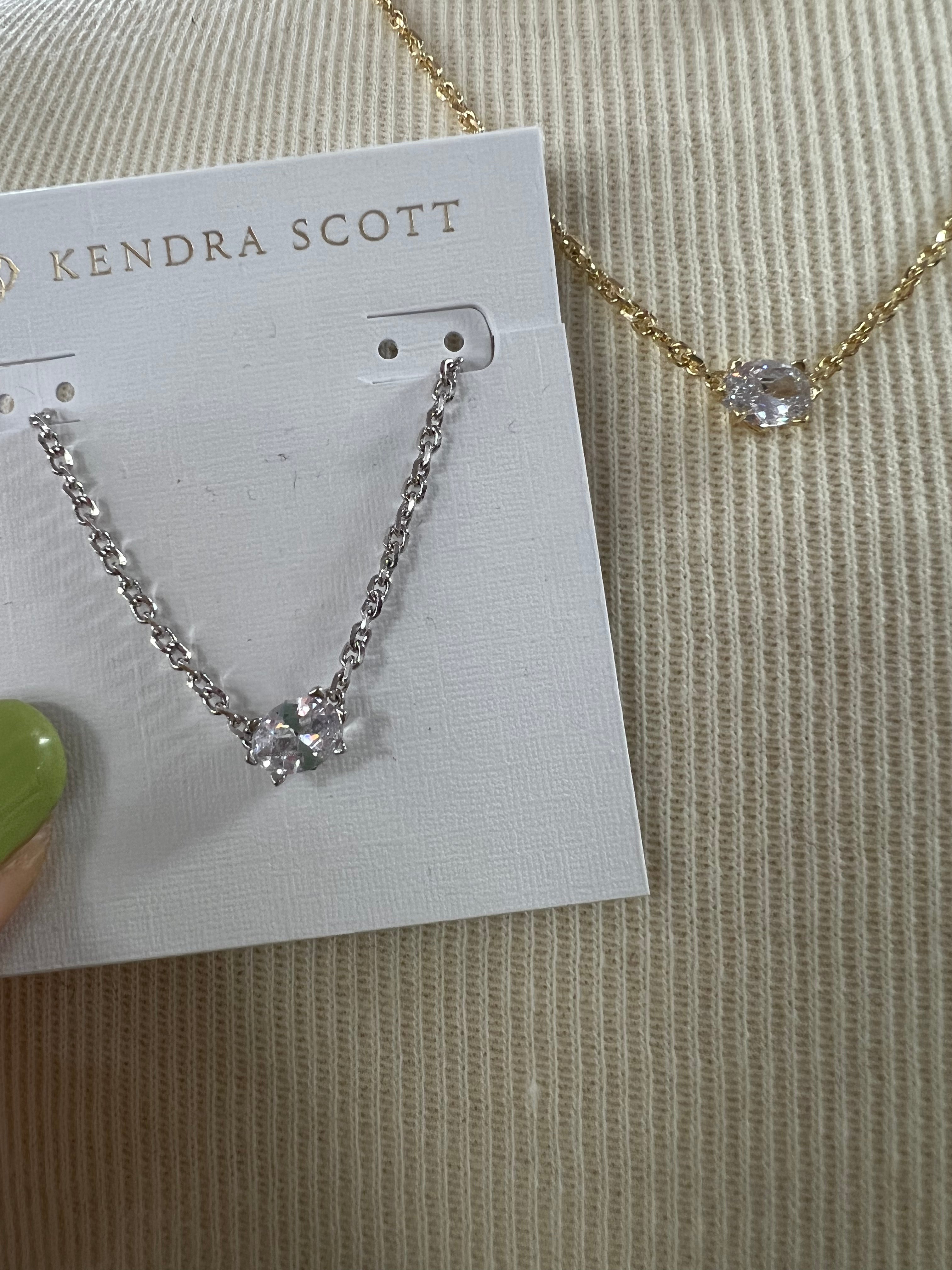 KENDRA SCOTT: CAILIN PENDANT NECKLACE